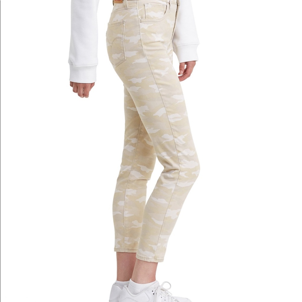 NWT | Levi | 720 High Rise Cropped Skinny Jean - Picture 2 of 12